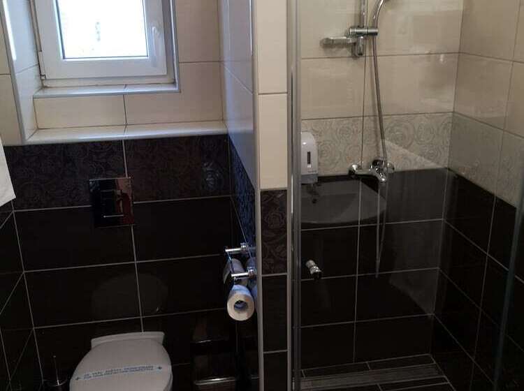 اتاق خانوادگی, Elegance