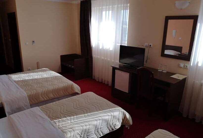 اتاق خانوادگی, Elegance