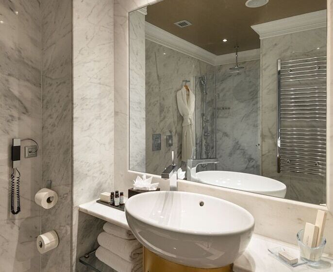 غرفة كلاسيكية, The Excelsior Small Luxury Hotels Of The World