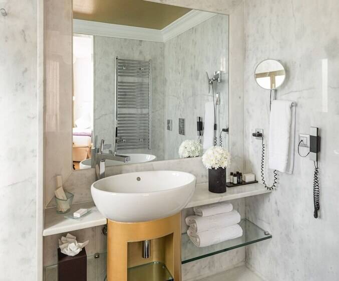 غرفة كلاسيكية, The Excelsior Small Luxury Hotels Of The World