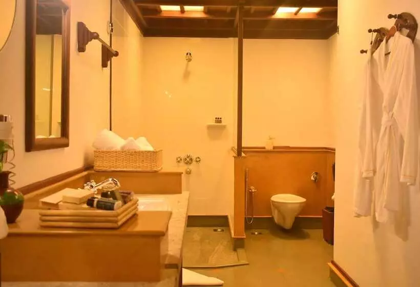 デラックスルーム, Kumarakom Lake Resort