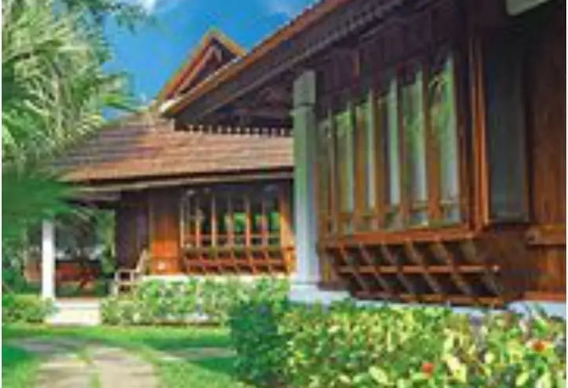 デラックスルーム, Kumarakom Lake Resort