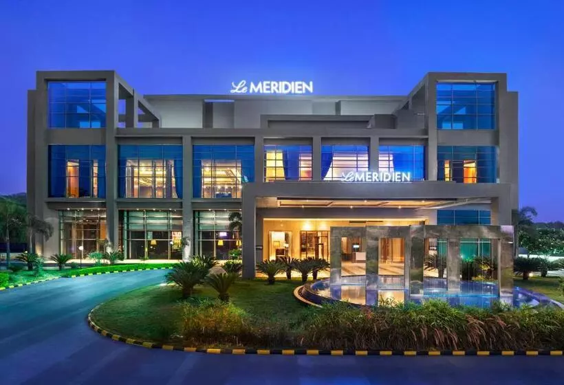 キングサイズベッド、シティビューデラックスルーム, Le Méridien Nagpur
