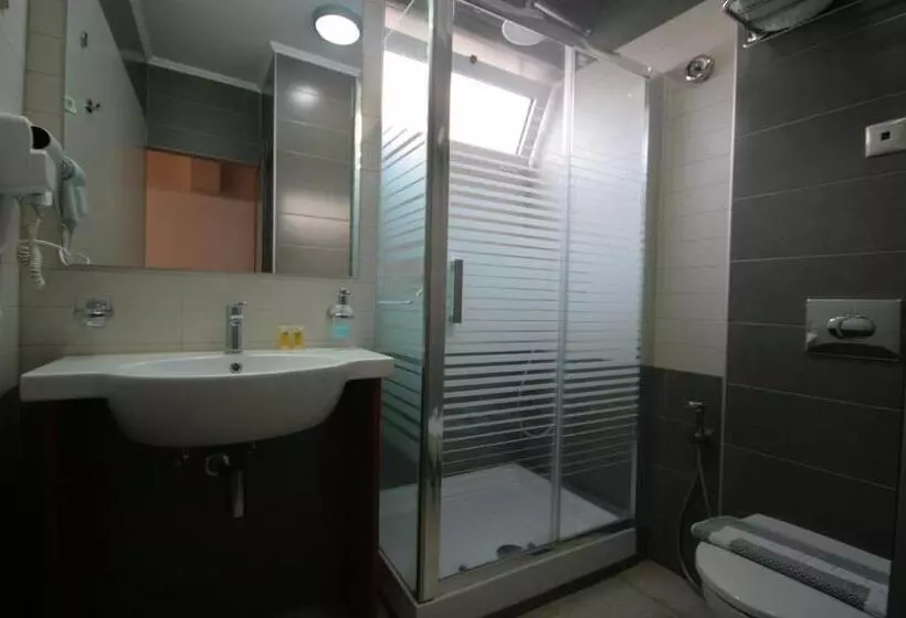 Chambre Triple Standard, Liberty