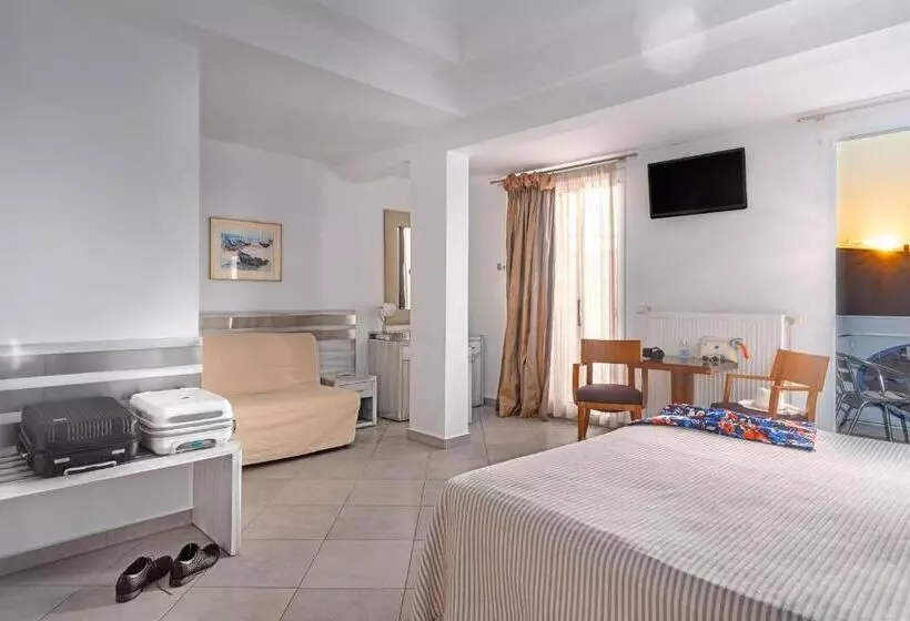 سوییت جونیور, Lido Thassos