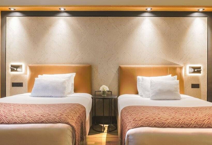 Номер Superior, NH Collection México City Airport T2