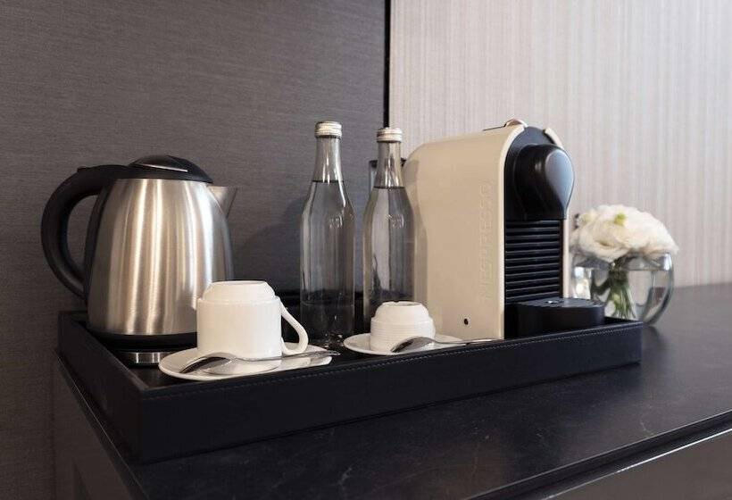 Номер Премиум, NH Collection México City Airport T2