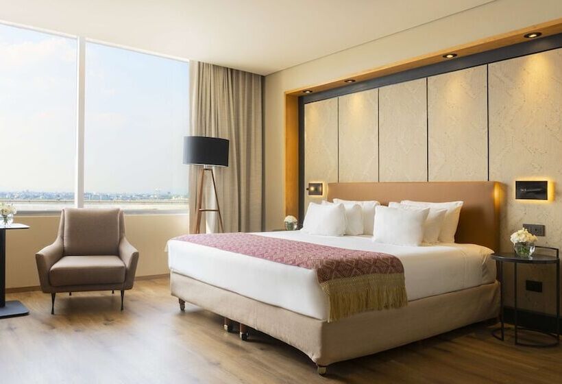 Номер Superior, NH Collection México City Airport T2