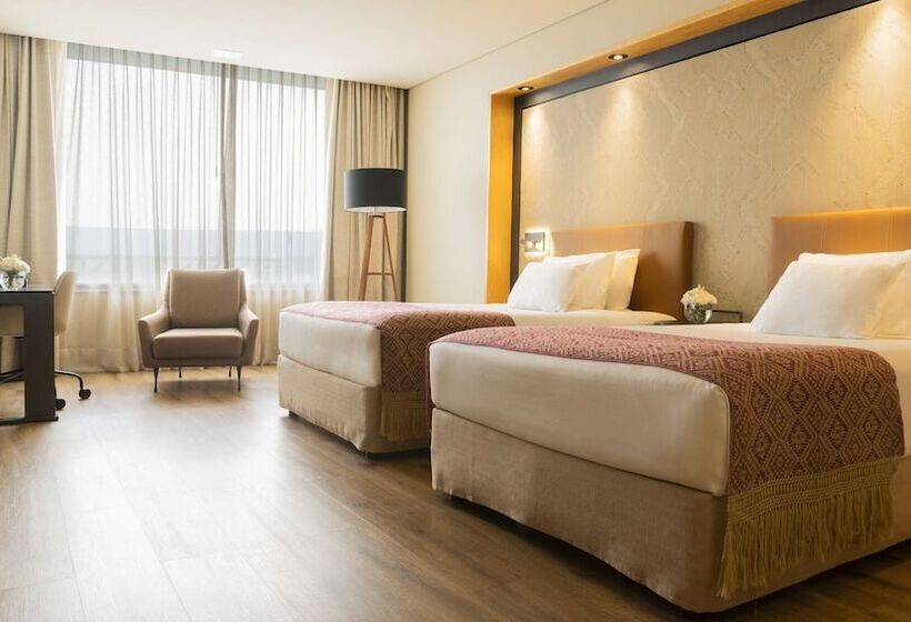 Номер Премиум, NH Collection México City Airport T2