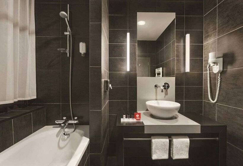 家庭间, Ramada By Wyndham Brussels Woluwe