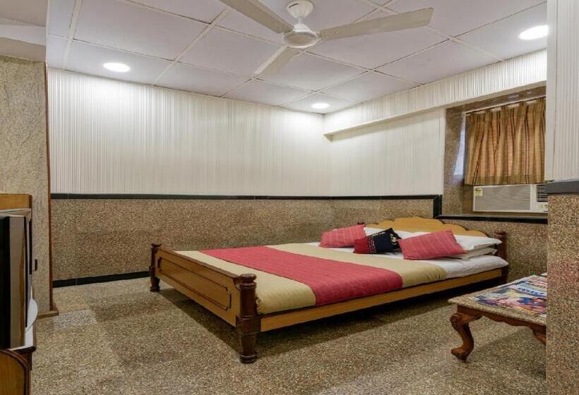 اتاق استاندارد, Royal Castle