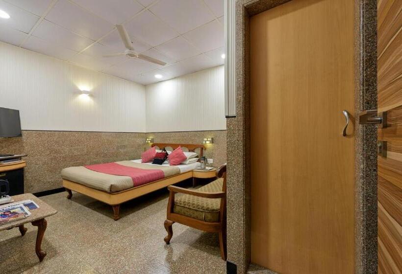 اتاق لوکس یک تخته, Royal Castle