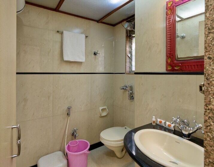 اتاق لوکس یک تخته, Royal Castle