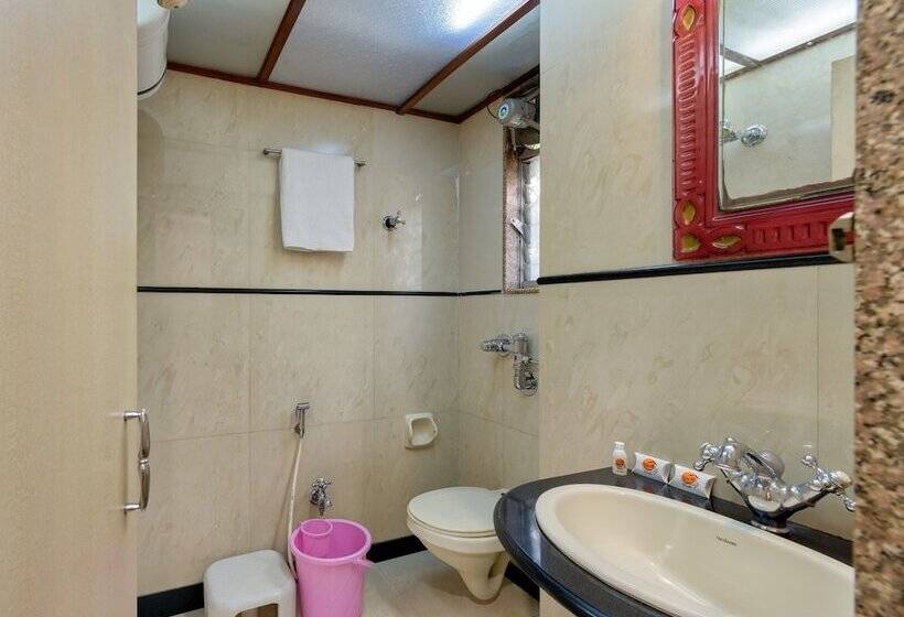 اتاق لوکس یک تخته, Royal Castle