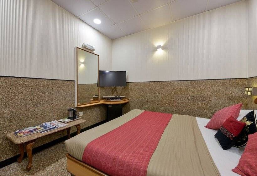 اتاق لوکس یک تخته, Royal Castle