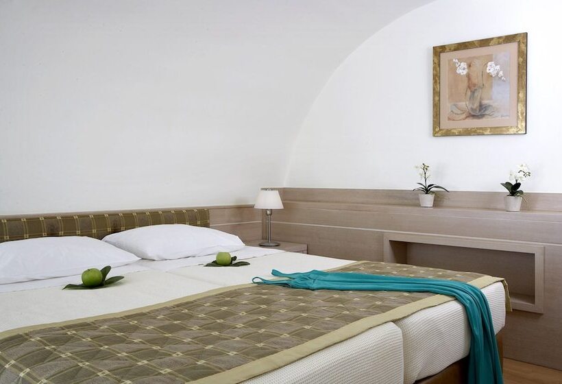 Полулюкс, Thalassa Beach Resort & Spa