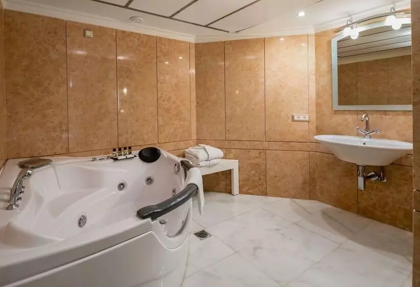 オーシャンビュースイート, Thalassa Beach Resort & Spa