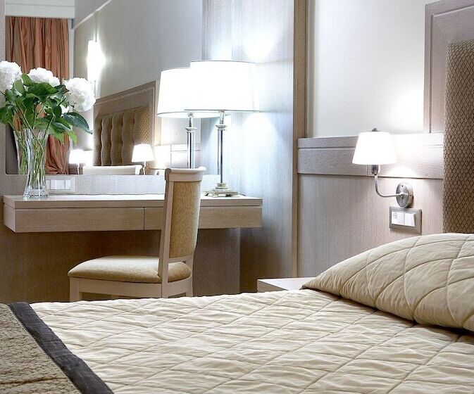 Люкс Вид на Море, Thalassa Beach Resort & Spa