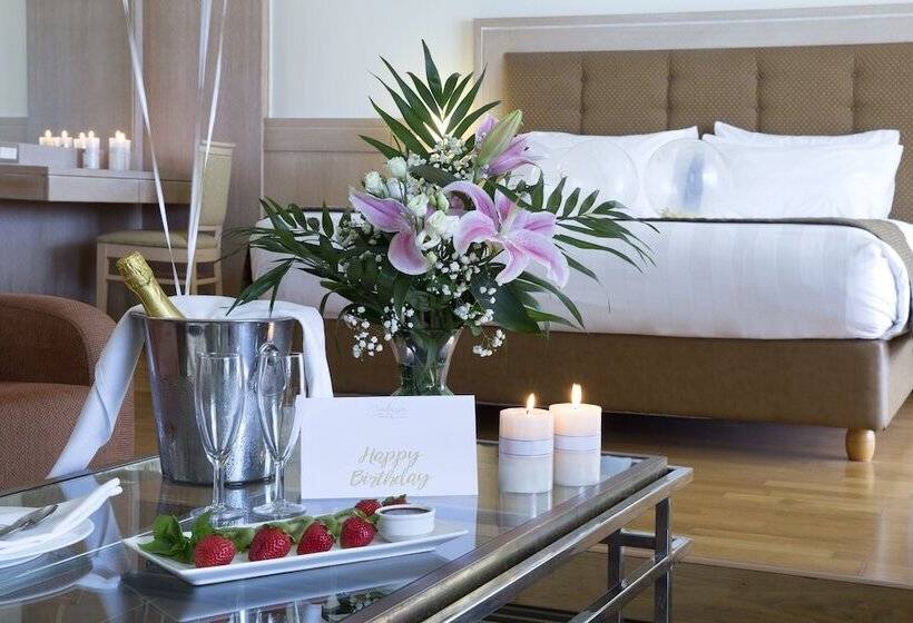 Люкс Вид на Море, Thalassa Beach Resort & Spa