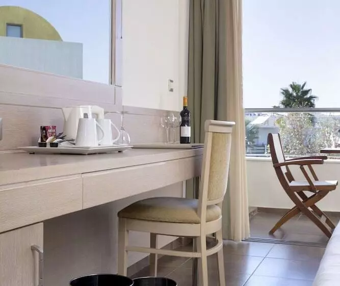 オーシャンビュースタンダードルーム, Thalassa Beach Resort & Spa