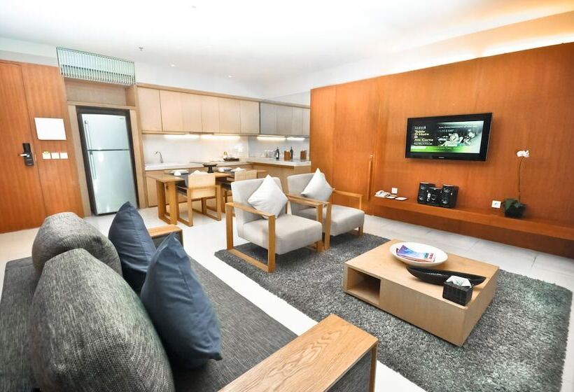 Люкс Вид на Бассейн, The Haven Bali Seminyak