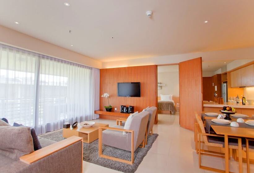 Люкс Вид на Бассейн, The Haven Bali Seminyak