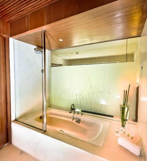 Люкс Вид на Бассейн, The Haven Bali Seminyak