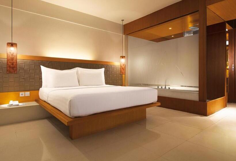 Люкс Вид на Бассейн, The Haven Bali Seminyak