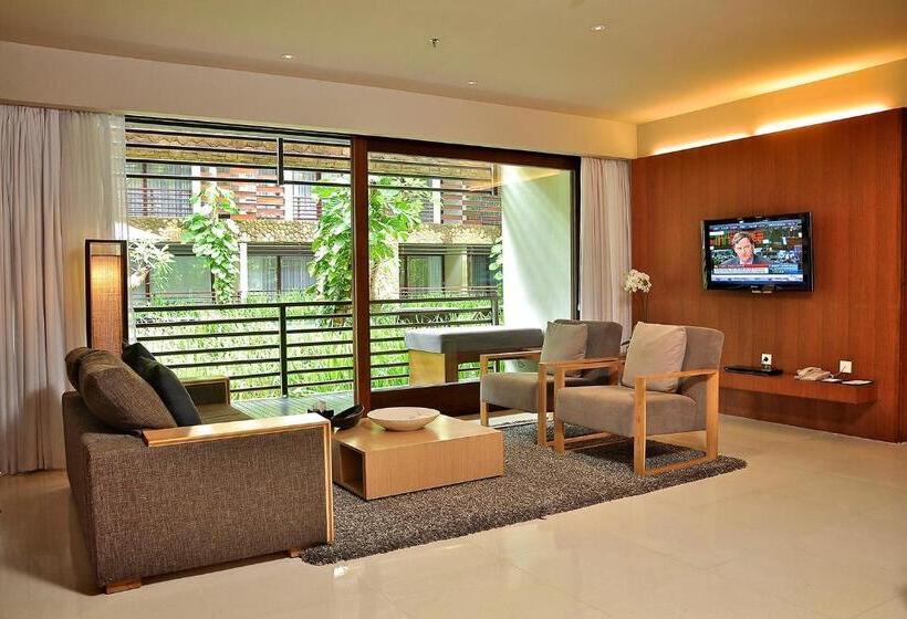 Люкс с Балконом, The Haven Bali Seminyak