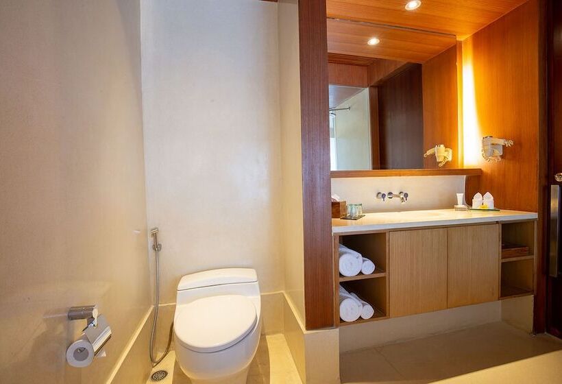 Люкс Вид на Бассейн, The Haven Bali Seminyak