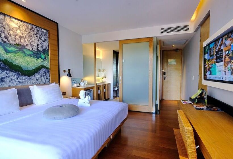 Номер Premium Вид на Бассейн, The Haven Bali Seminyak