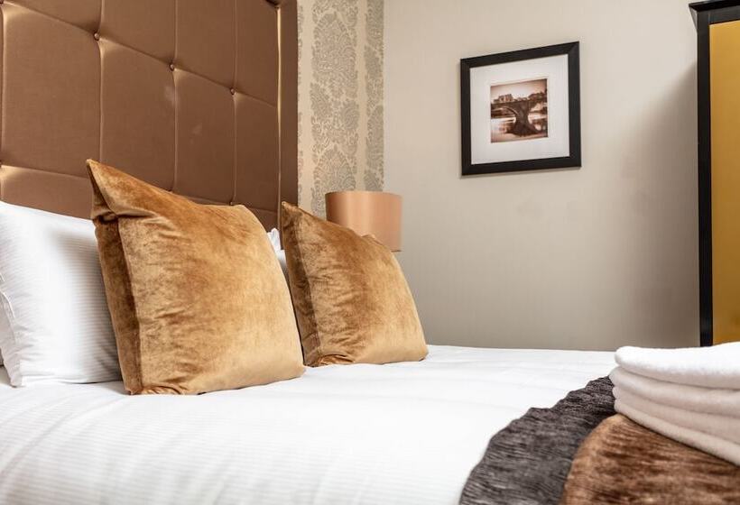 חדר דלוקס, The Kylestrome