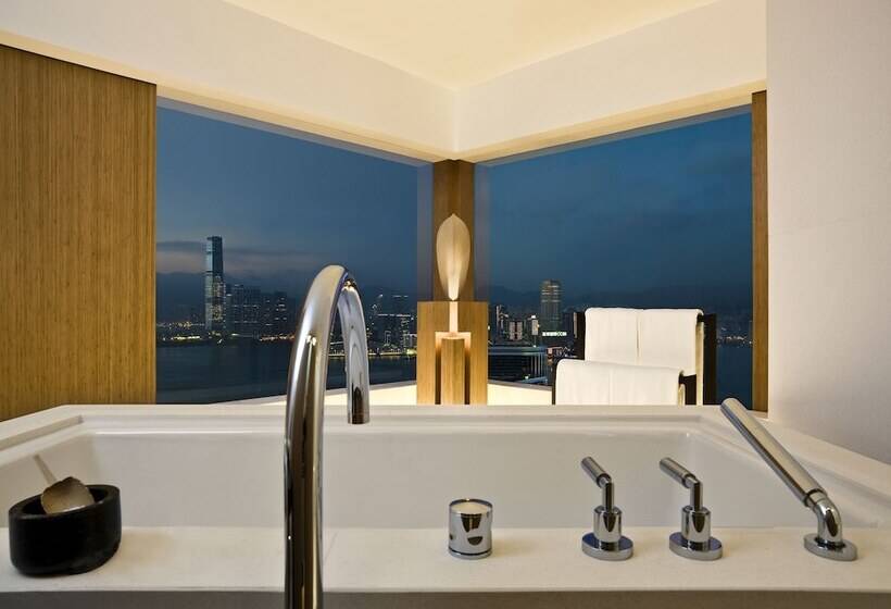 استودیو استاندارد با چشمانداز, The Upper House