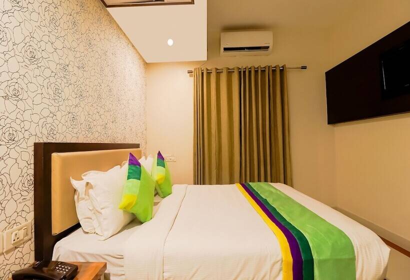 Quarto Estandar, Treebo Time Square Marine Drive