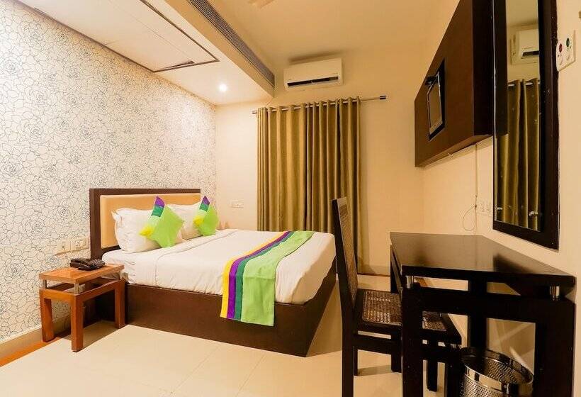 Quarto Estandar, Treebo Time Square Marine Drive