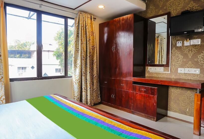 Quarto Estandar, Treebo Time Square Marine Drive