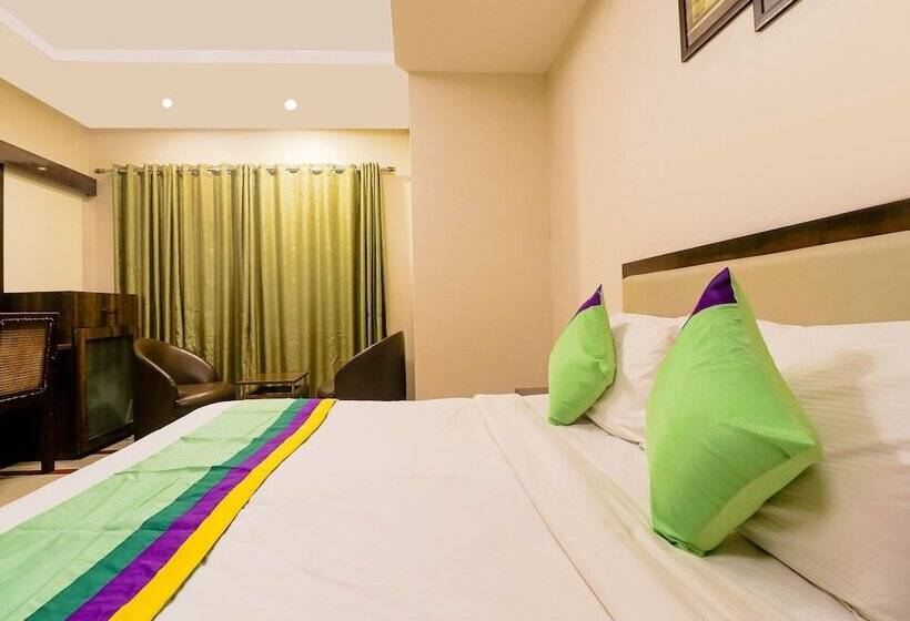 Quarto Deluxe, Treebo Time Square Marine Drive