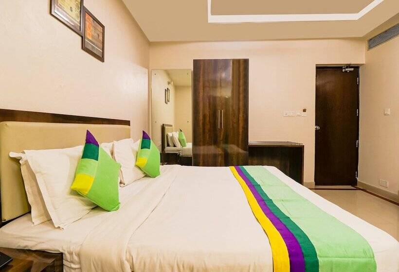 Quarto Deluxe, Treebo Time Square Marine Drive