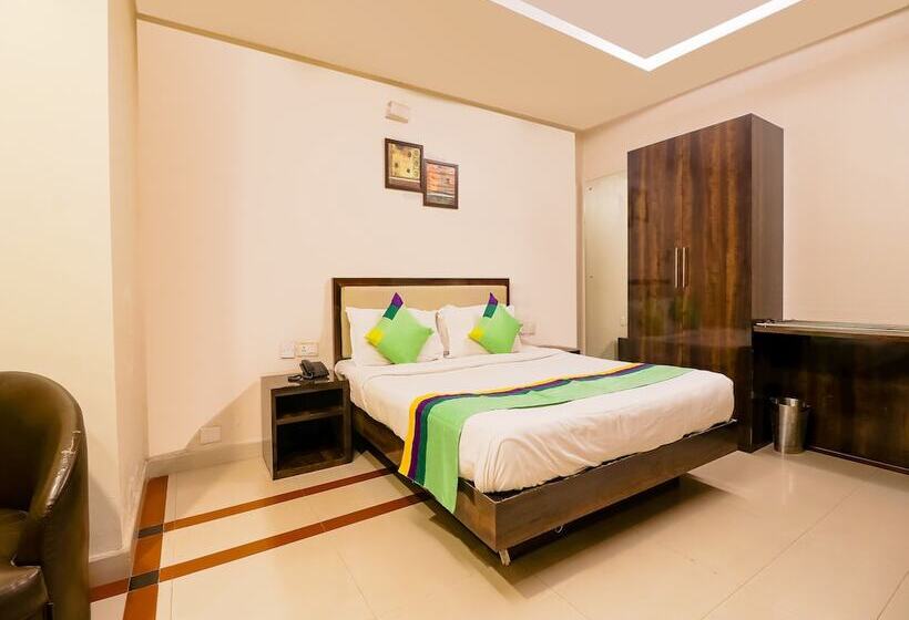 Quarto Deluxe, Treebo Time Square Marine Drive