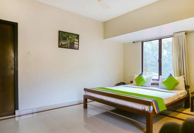 Quarto Deluxe, Treebo Time Square Marine Drive