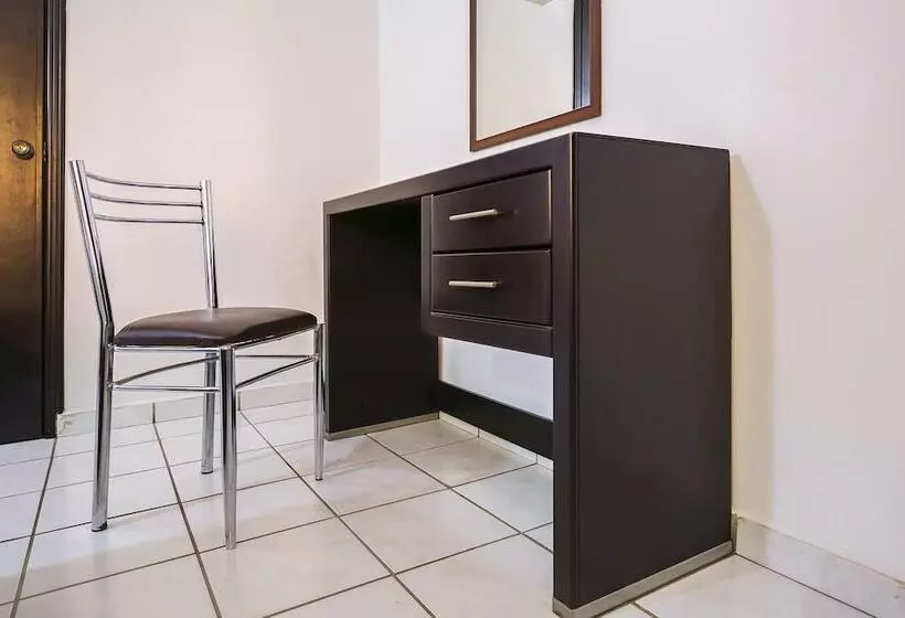 اتاق سوپریور, Capital O Hotel Victoria Morelia