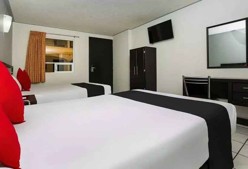 اتاق استاندارد با 2 تخت دوبل, Capital O Hotel Victoria Morelia
