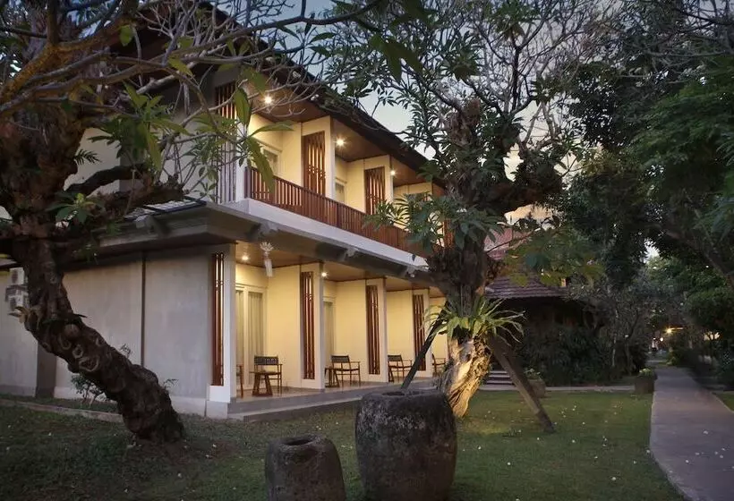 اتاق لوکس با چشم‌انداز باغ, Matahari Bungalow