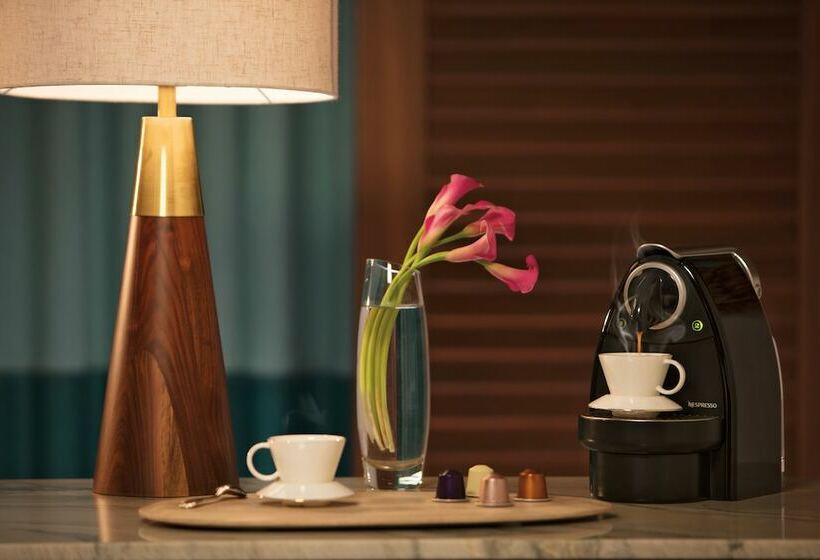 带大床的小型套房, Secrets Maroma Beach Riviera Cancun   Adults Only