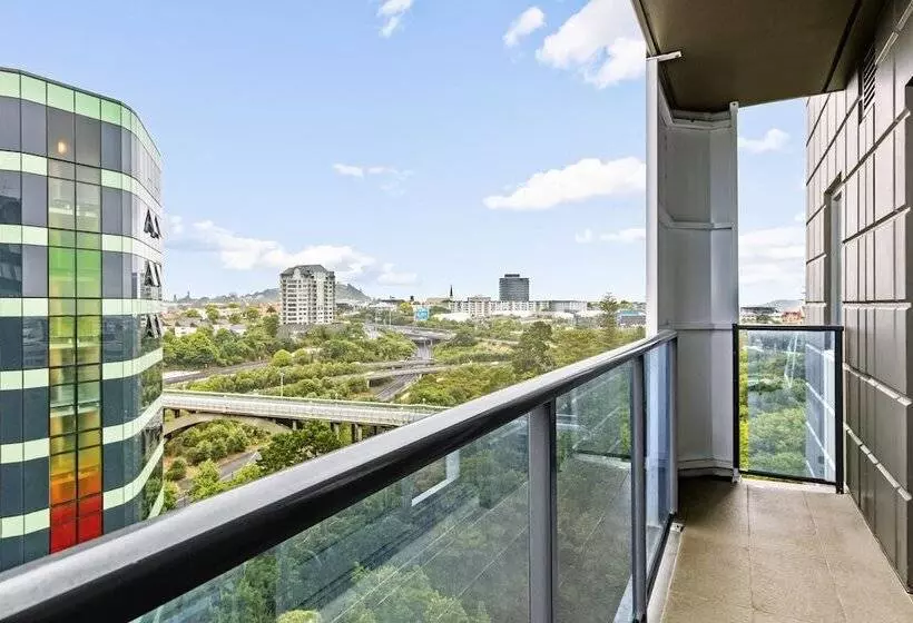 آپارتمان 2 خوابه, Nesuto St Martins Apartment