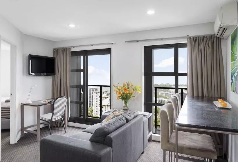 آپارتمان 2 خوابه, Nesuto St Martins Apartment