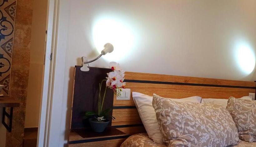 חדר סטנדרט נוף לעיר, B&b Cuore Barocco