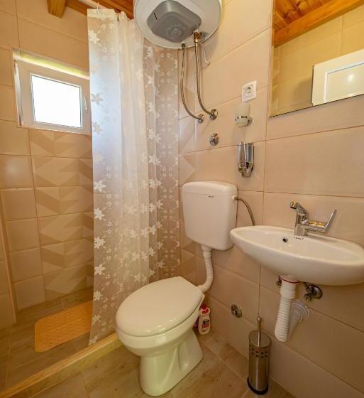 اتاق استاندارد, Ethno House Osobak