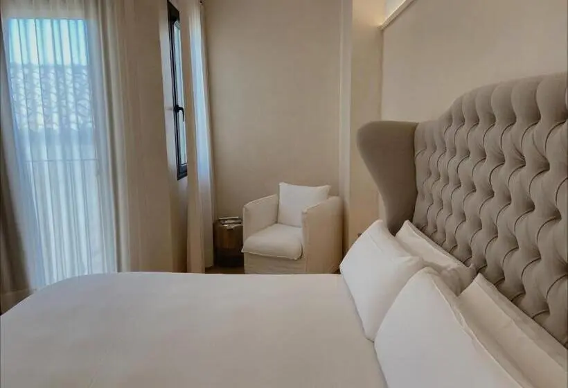 ジュニアスイート, Palau Macelli