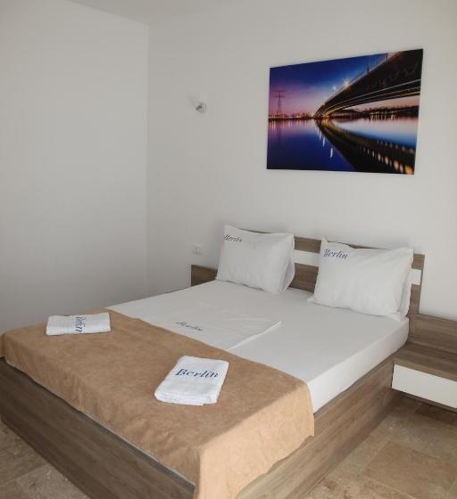 اتاق استاندارد, Premium Berlin With Pool